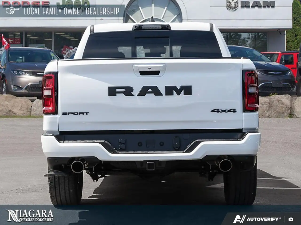 RAM 1500 снимка RAM 1500