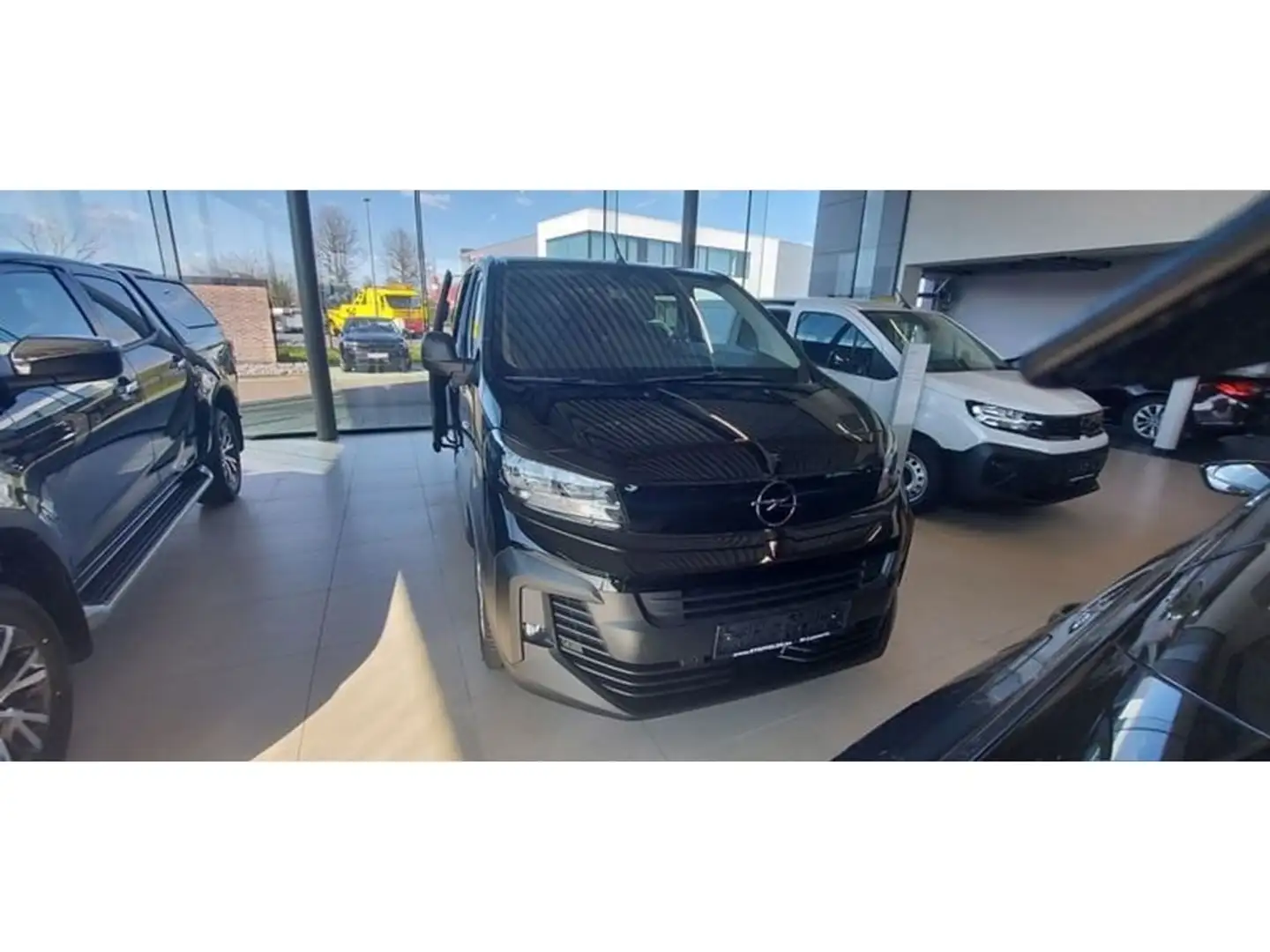 Opel Vivaro 2.0TD 145PK AT8 Dubbel Cabine Camera, Adaptieve cr Noir - 2