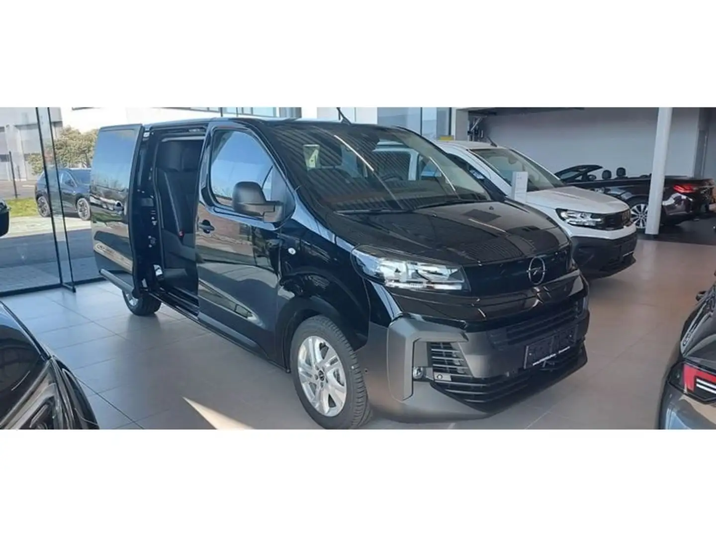 Opel Vivaro 2.0TD 145PK AT8 Dubbel Cabine Camera, Adaptieve cr Noir - 1