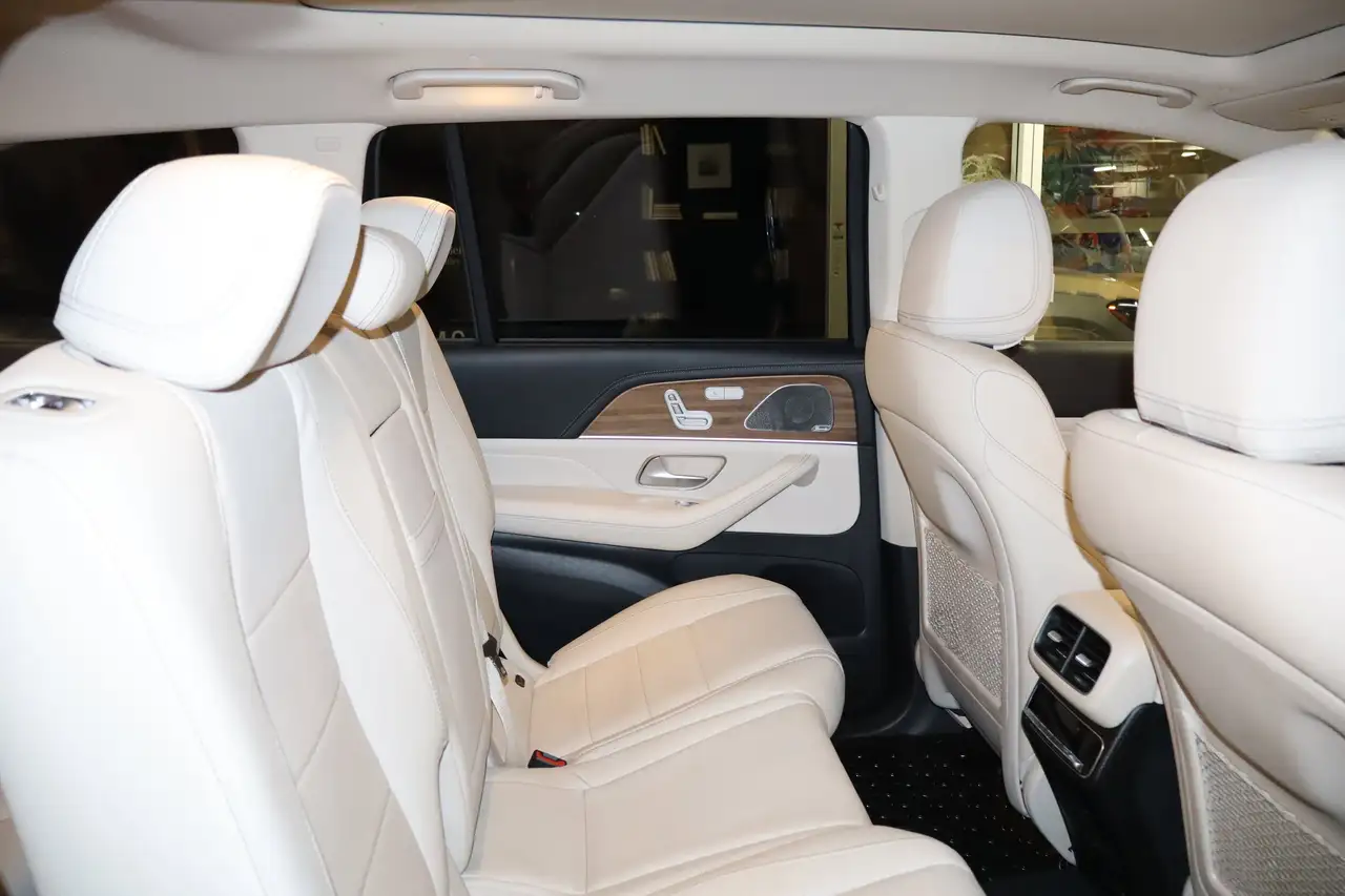 Mercedes-Benz GLS снимка Mercedes-Benz GLS