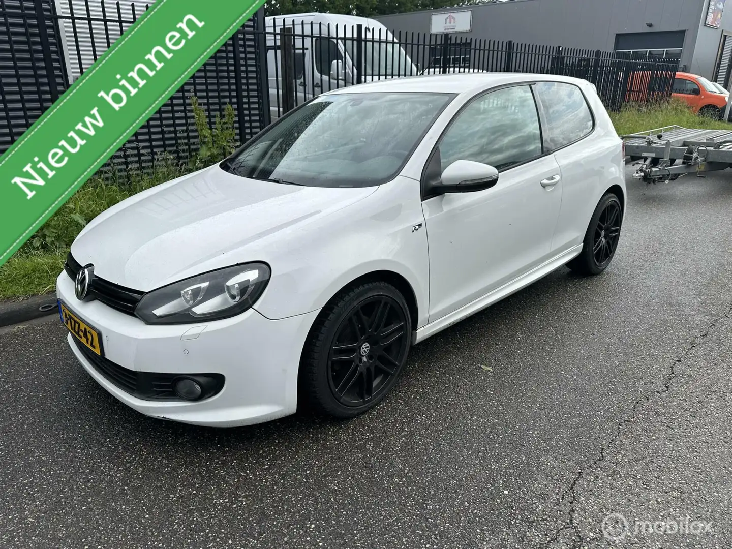 Volkswagen Golf 1.6 TDI automaat BlueMotion Distronic defect White - 1