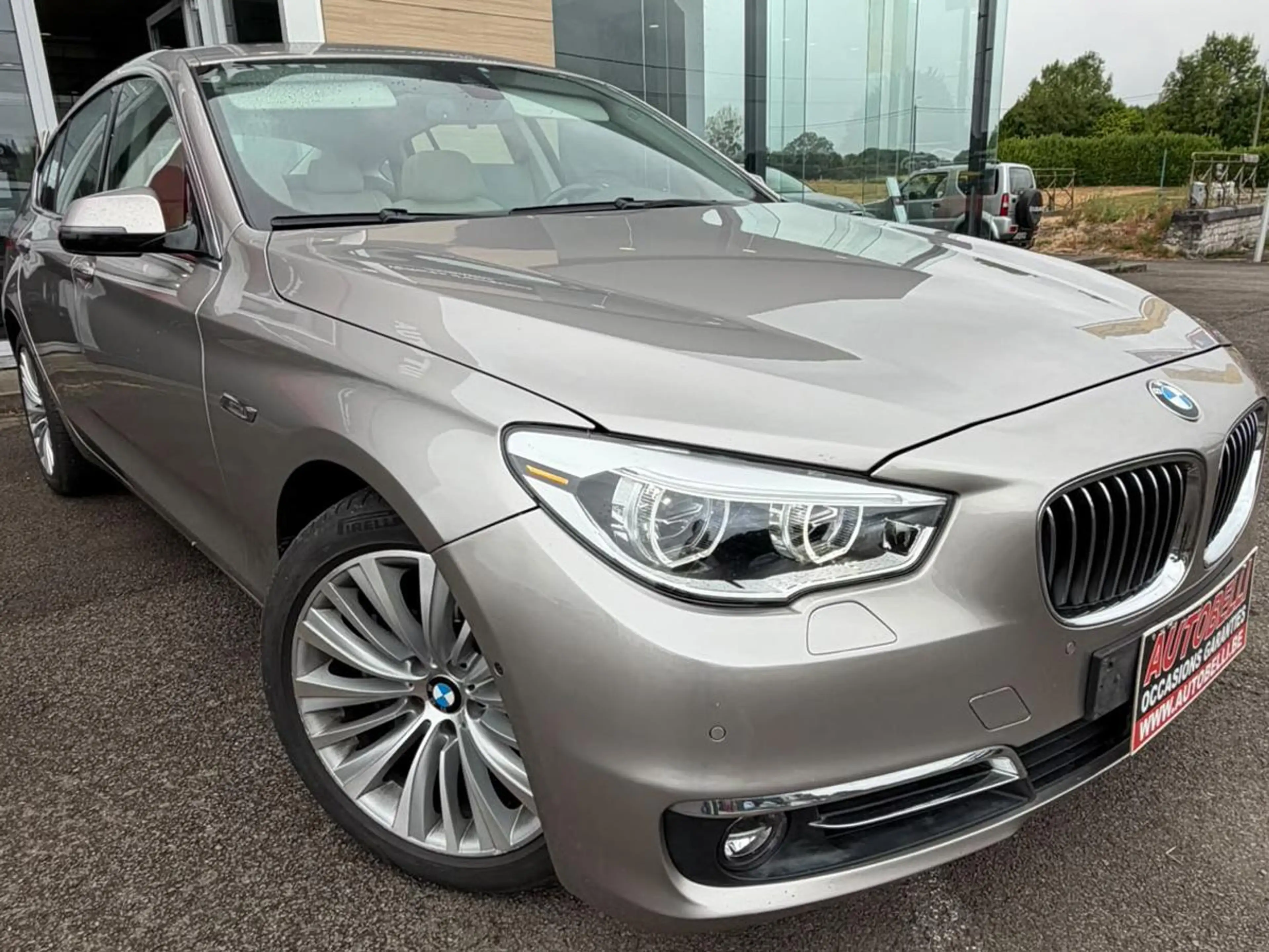 BMW 535 Gran Turismo 535iXA**GT**X-DRIVE**LUXURY**TOIT PANO**CAMERA**FULL OPTIONS!!! — photo 3