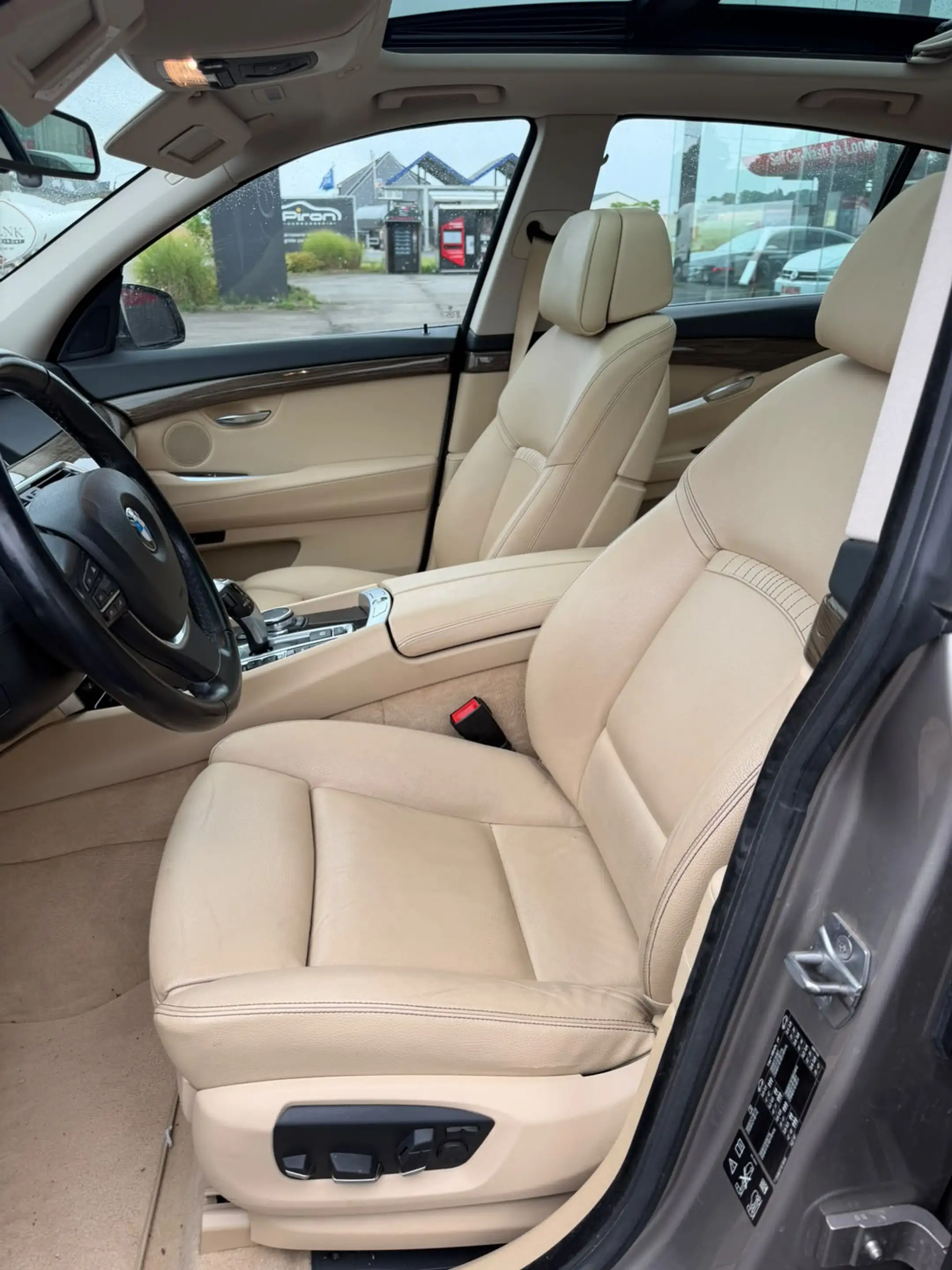 BMW 535 Gran Turismo 535iXA**GT**X-DRIVE**LUXURY**TOIT PANO**CAMERA**FULL OPTIONS!!! — photo 12