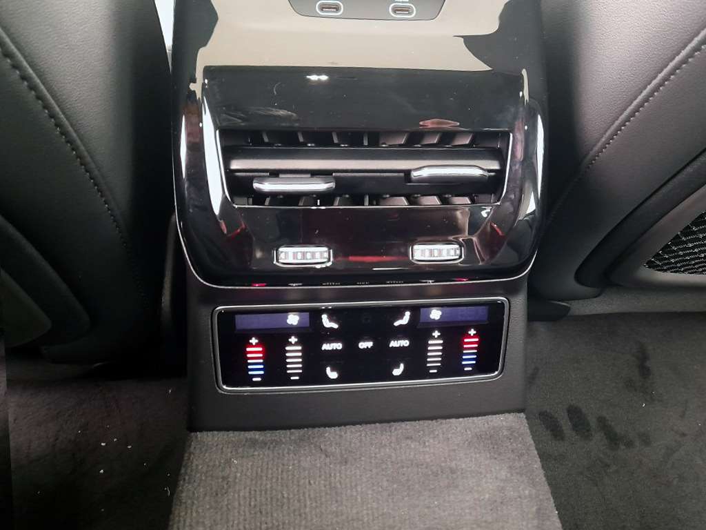 2026 Audi A6 Sedan thumb 21