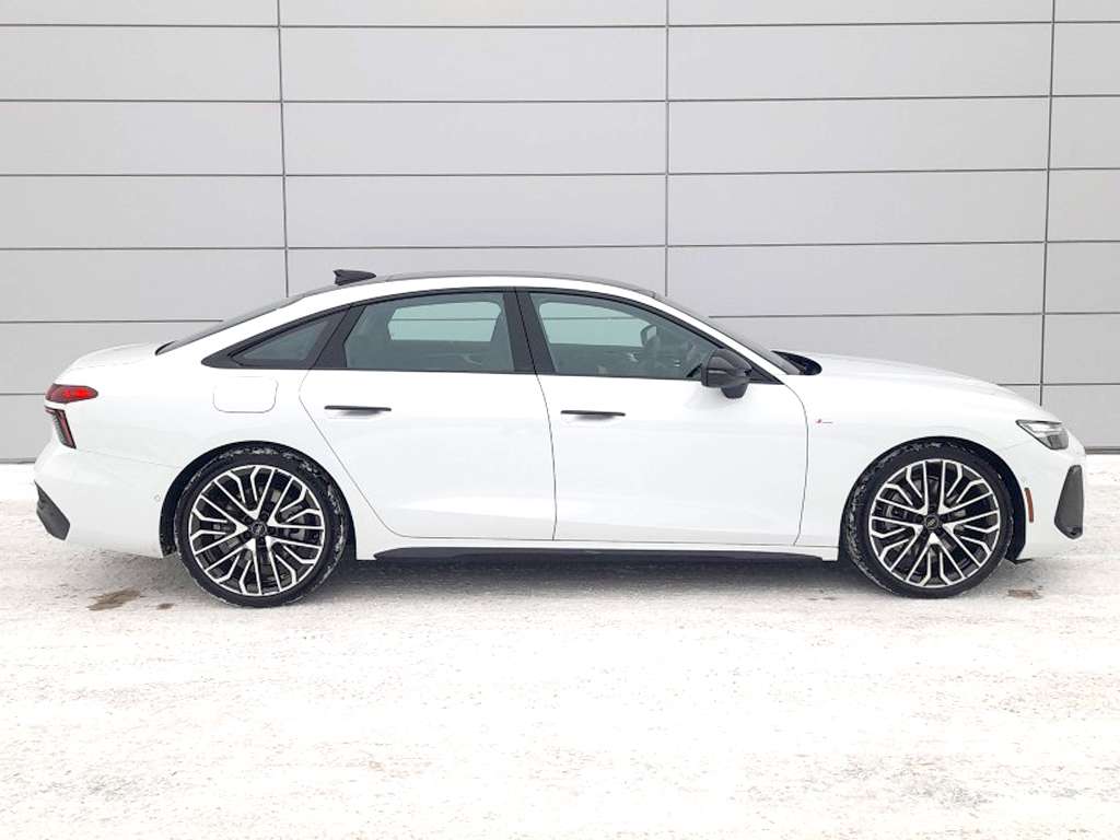 2026 Audi A6 Sedan alt 4