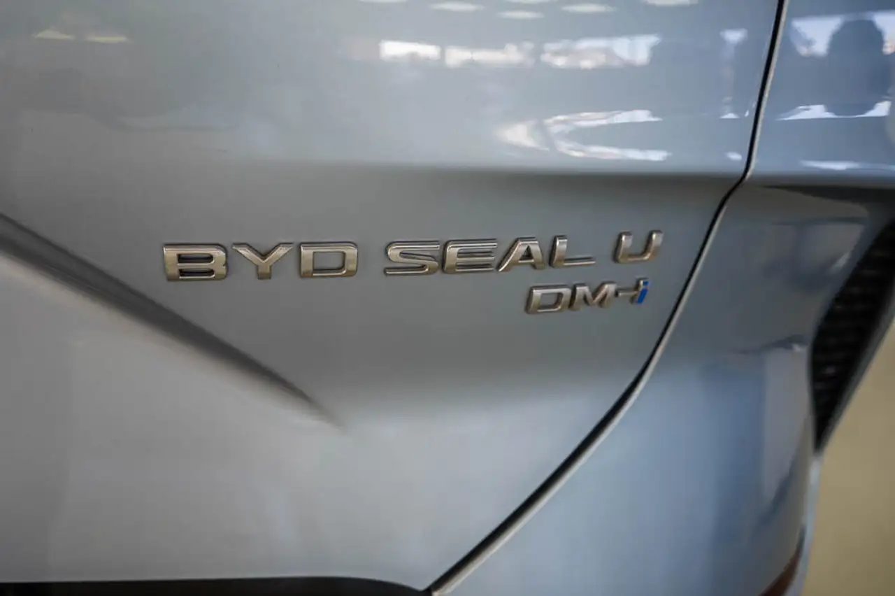BYD Seal U DM-I 4x4 Plug In Design, миниатюра 24