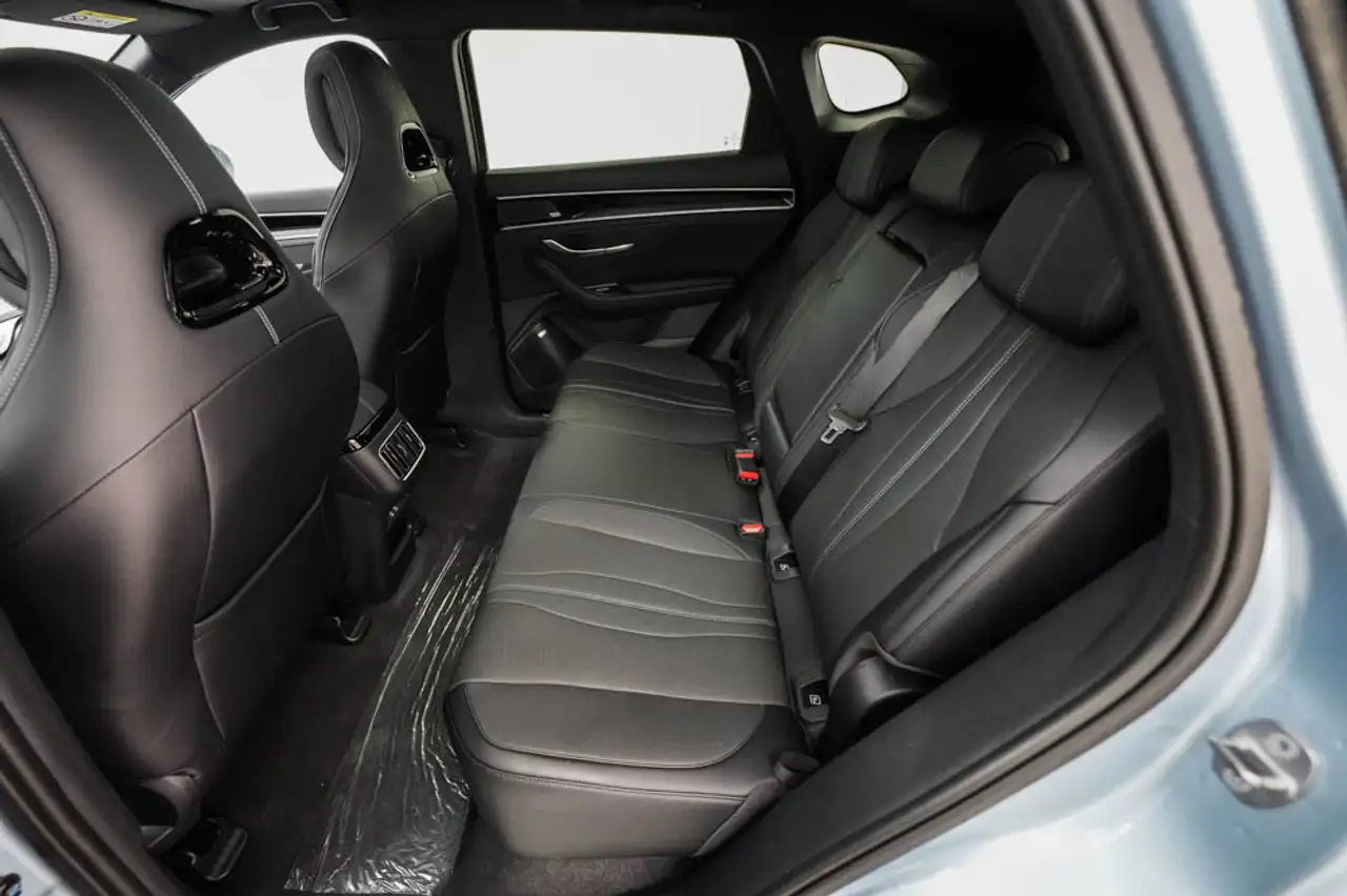 BYD Seal U DM-I 4x4 Plug In Design, миниатюра 15