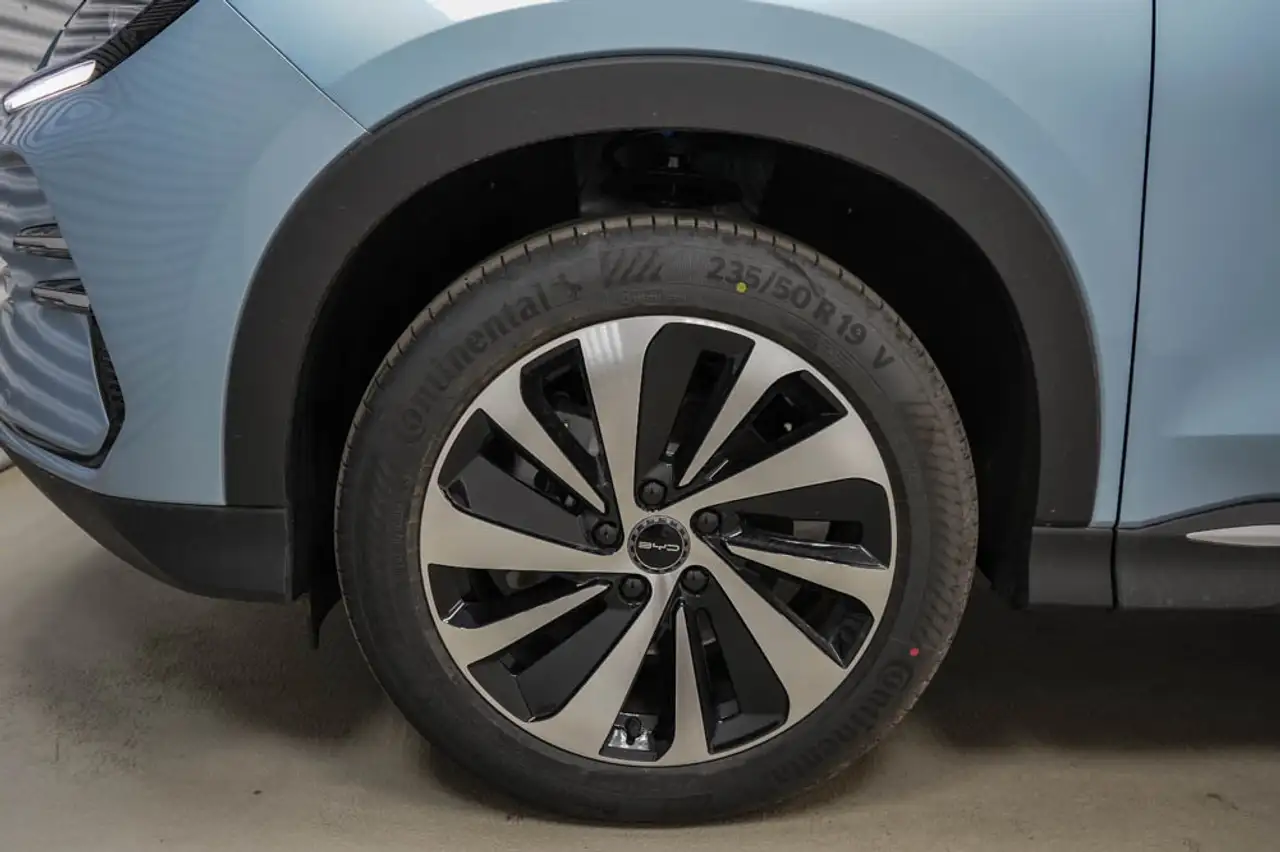 BYD Seal U DM-I 4x4 Plug In Design, миниатюра 5