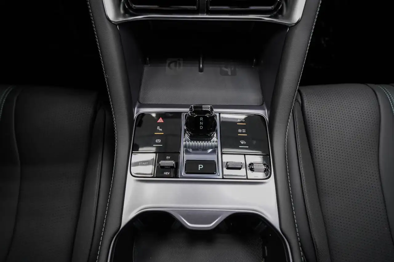 BYD Seal U DM-I 4x4 Plug In Design, миниатюра 11