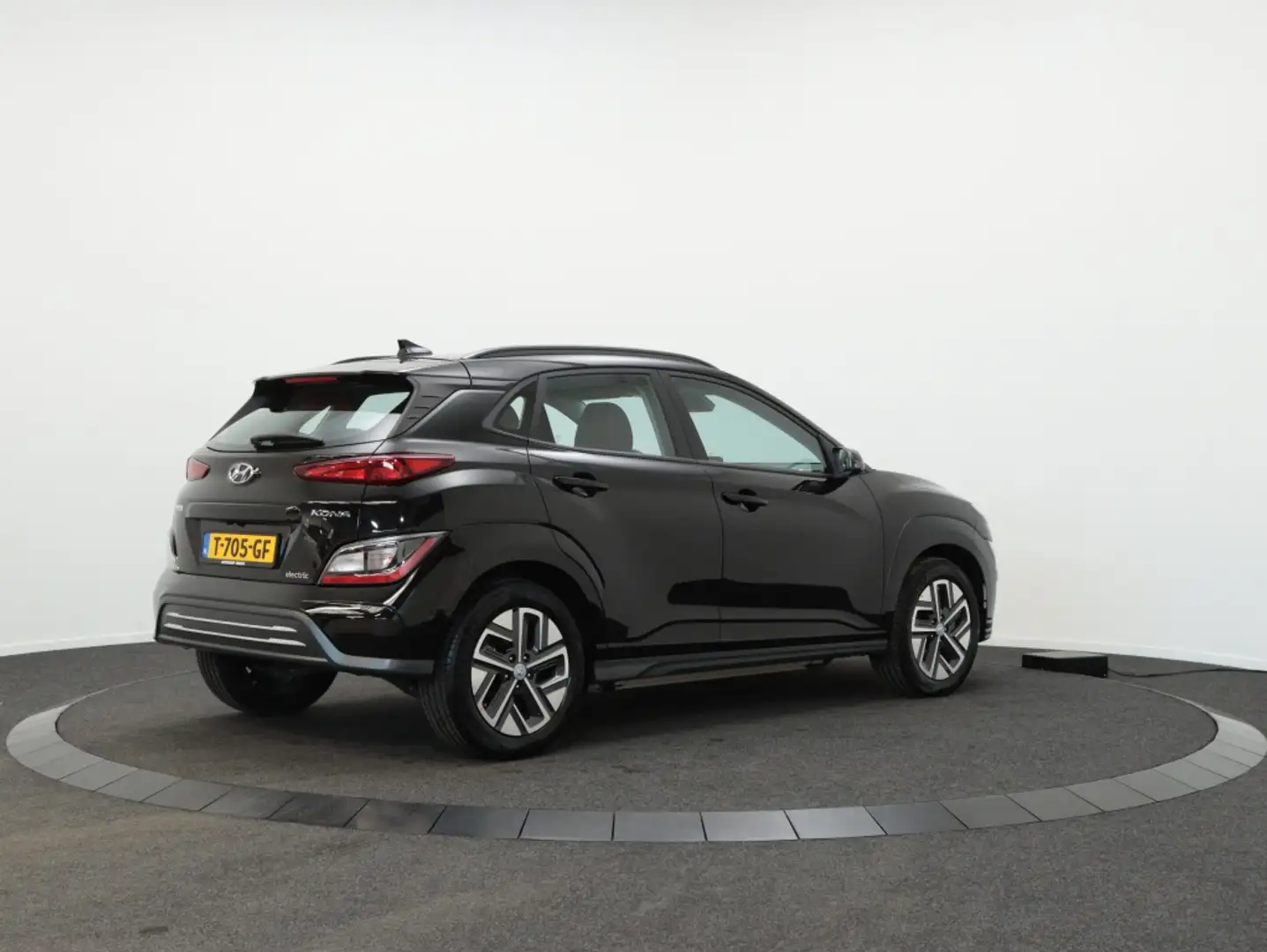 Hyundai KONA EV Comfort 39 kWh | DAB | Carplay | Camera | Cruis Zwart - 2