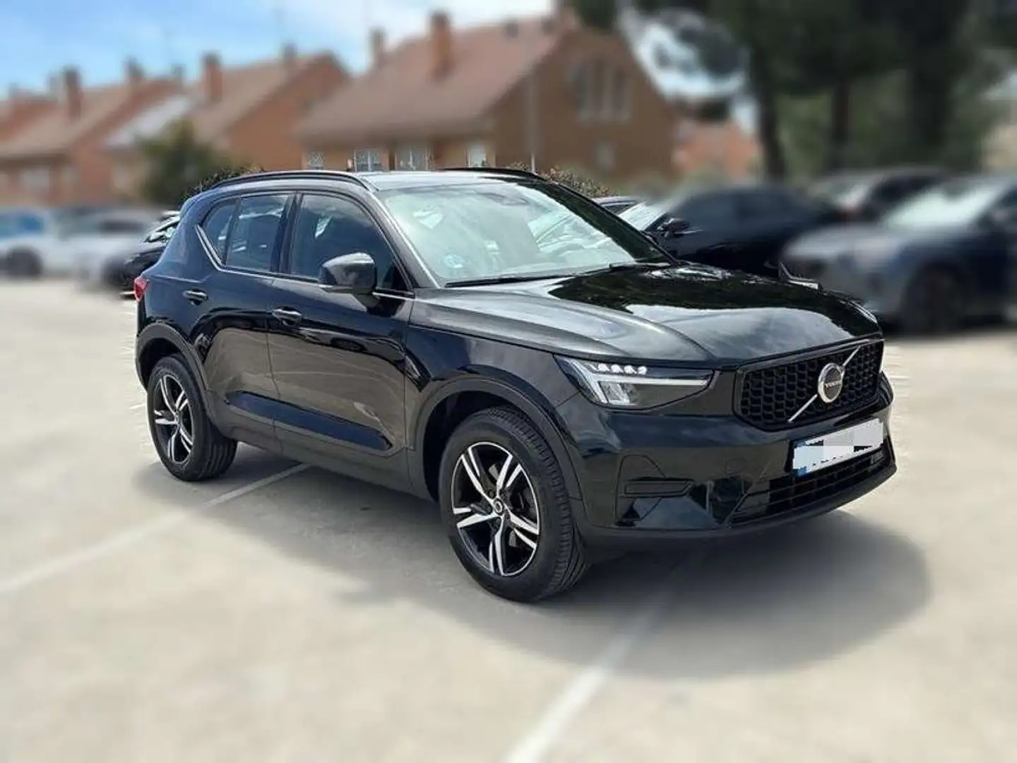 Volvo XC40 2.0 B3 G Plus Dark Auto Negro - 2