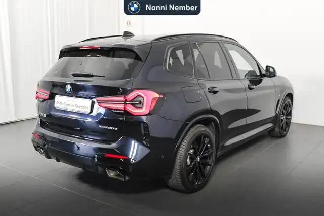 BMW X3 view 3