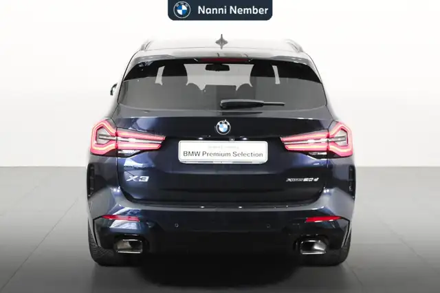 BMW X3 view 4
