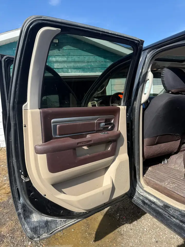 RAM 2500 снимка RAM 2500