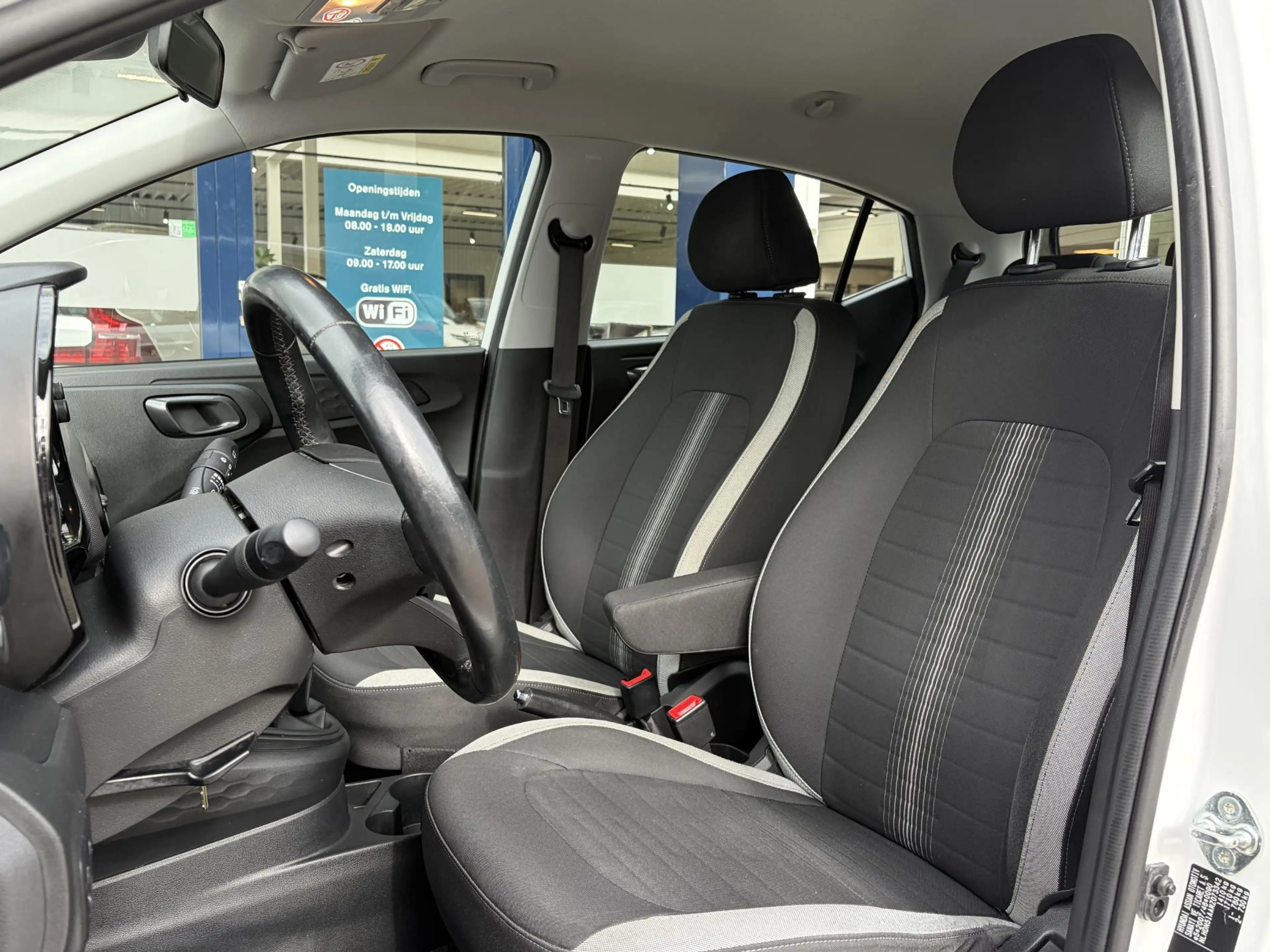 Hyundai i10 1.0 Comfort Smart 5-zits / 5-Deurs / NL-Auto / Dea — photo 13