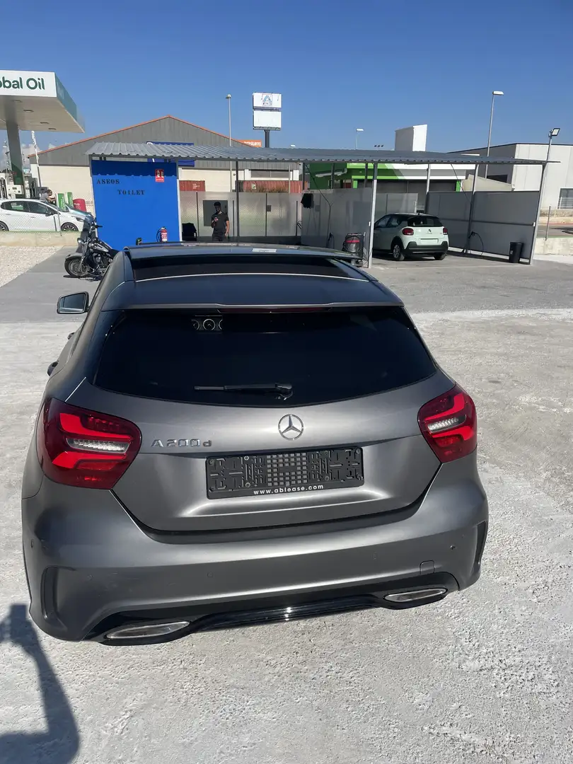 Mercedes-Benz A 200 d AMG Line - 2