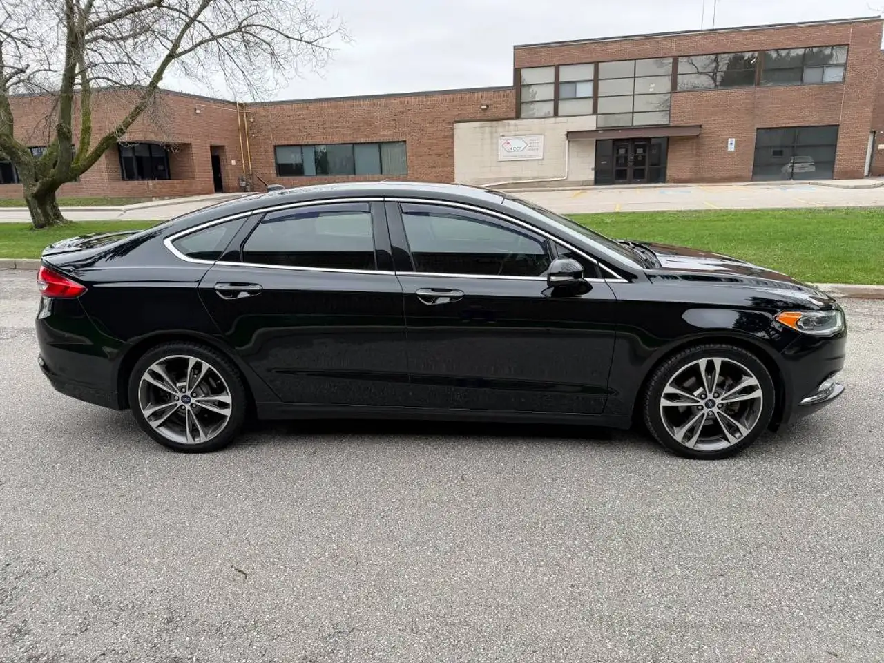 Ford Fusion снимка Ford Fusion