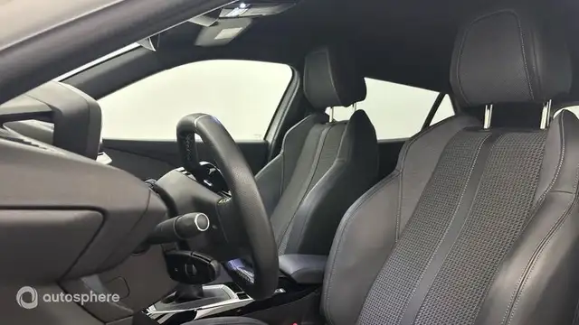 Peugeot 2008 view 12