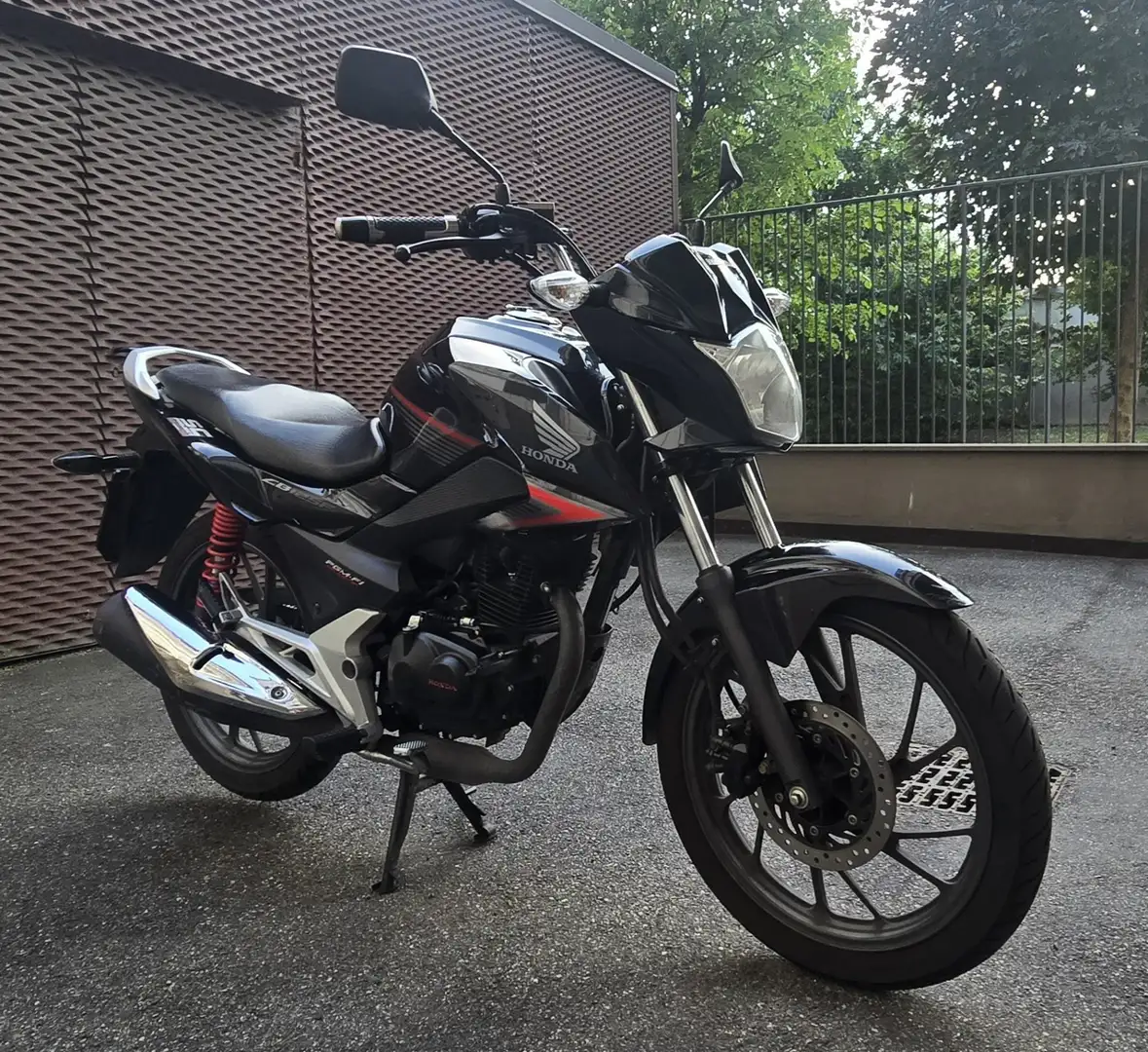 Honda CBF 125 Zwart - 2