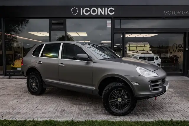 Porsche Cayenne main image
