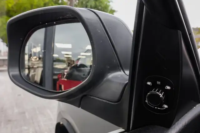 Porsche Cayenne view 13