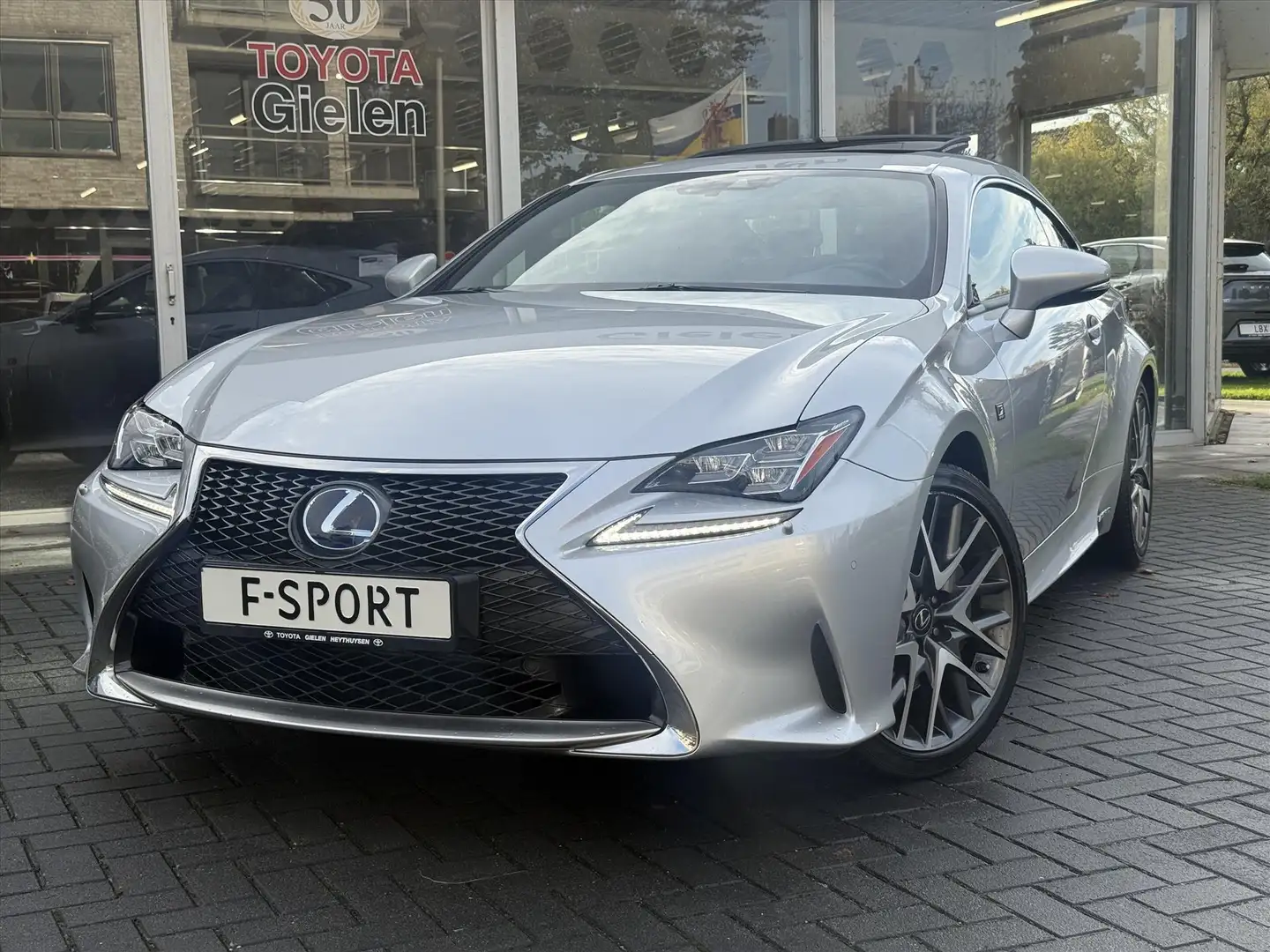 Lexus RC 300h F Sport Line | Schuifdak, Parkeersensoren, Stoelve Gris - 2