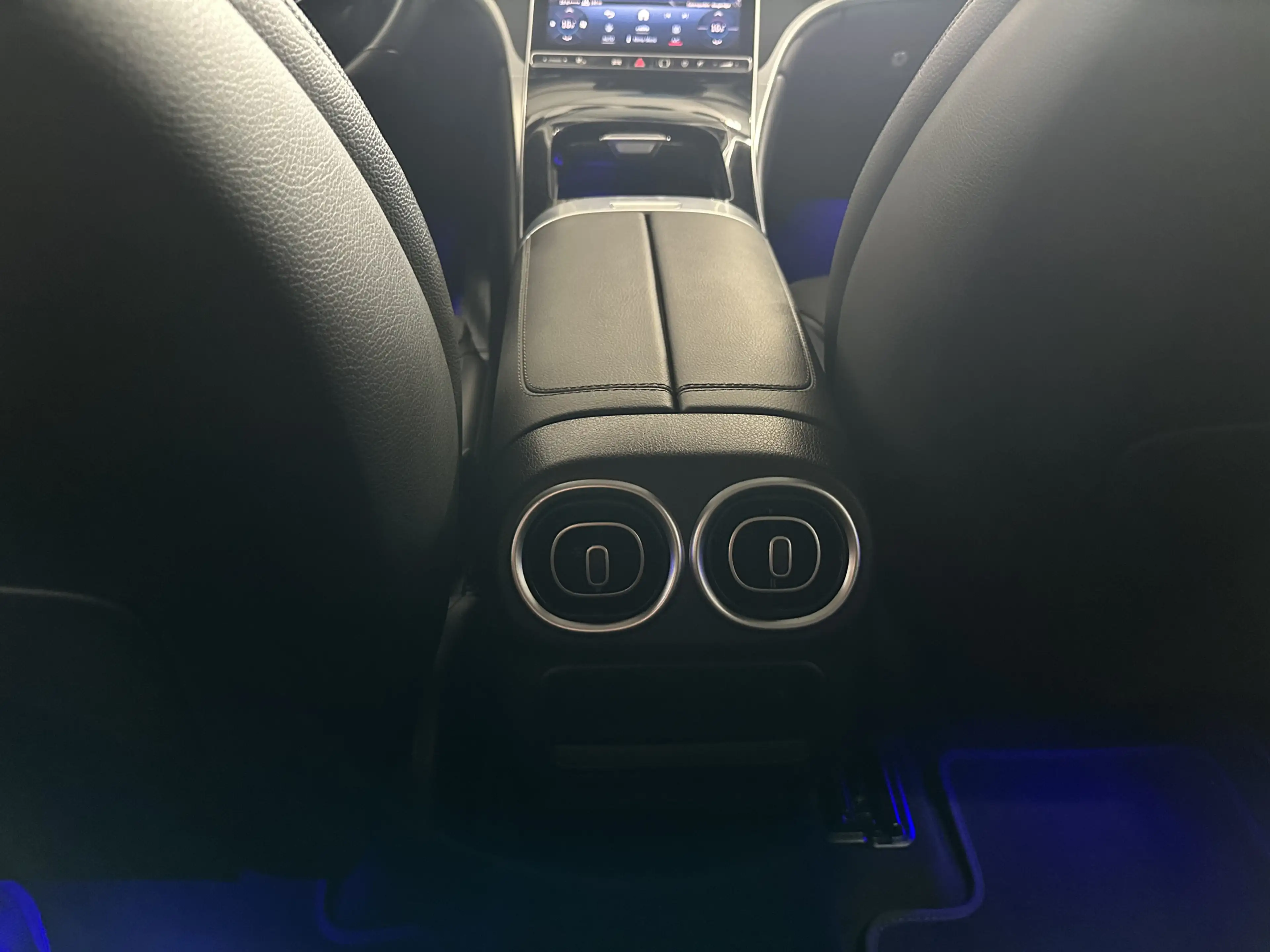 Mercedes-Benz GLC 220 d 4Matic Avantgarde AHK RFK SH — photo 22