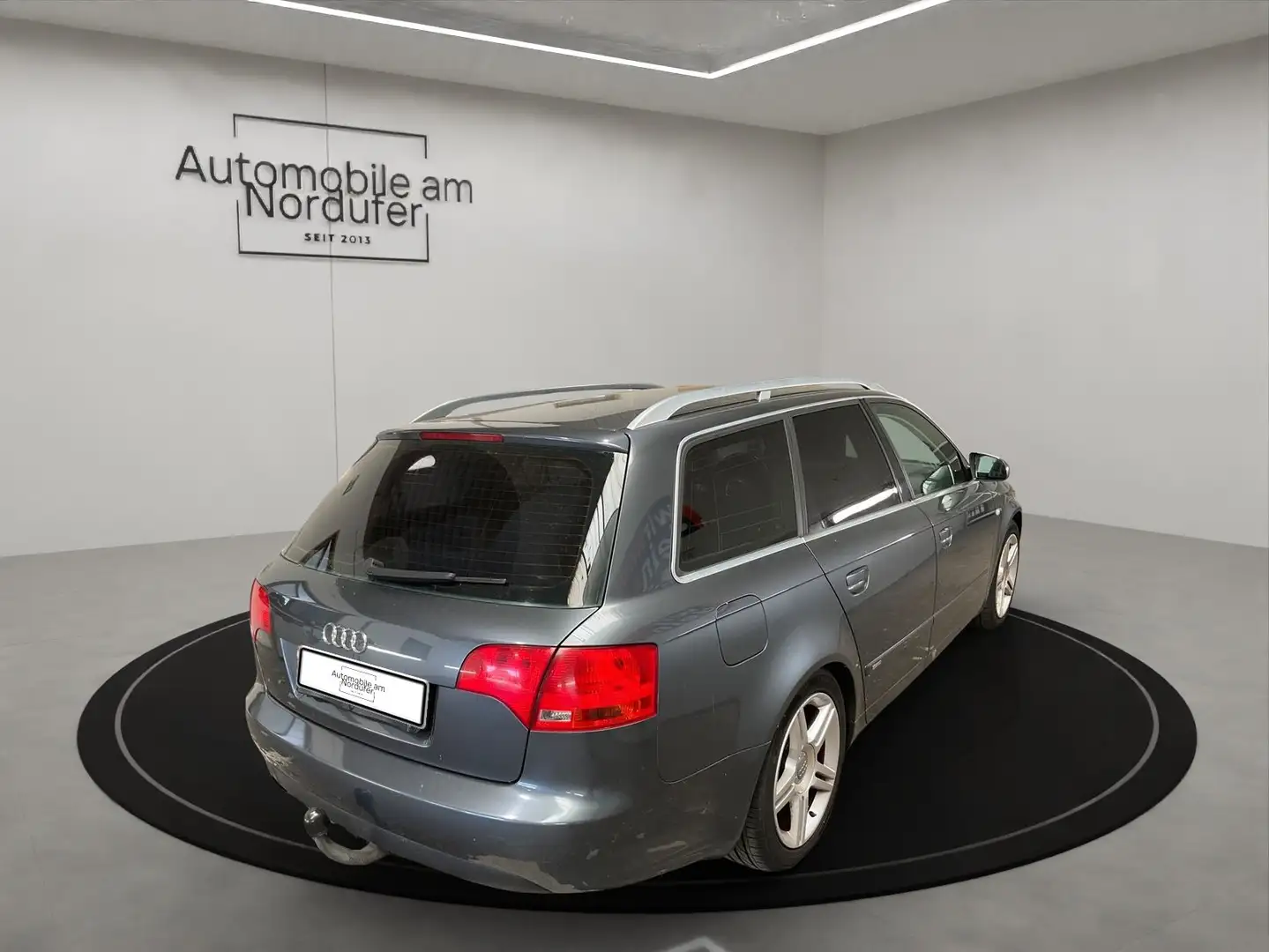 Audi A4 Avant 2.0 S-Line-2Hand-Scheckheft-AHK-Sitzheizung Grau - 2