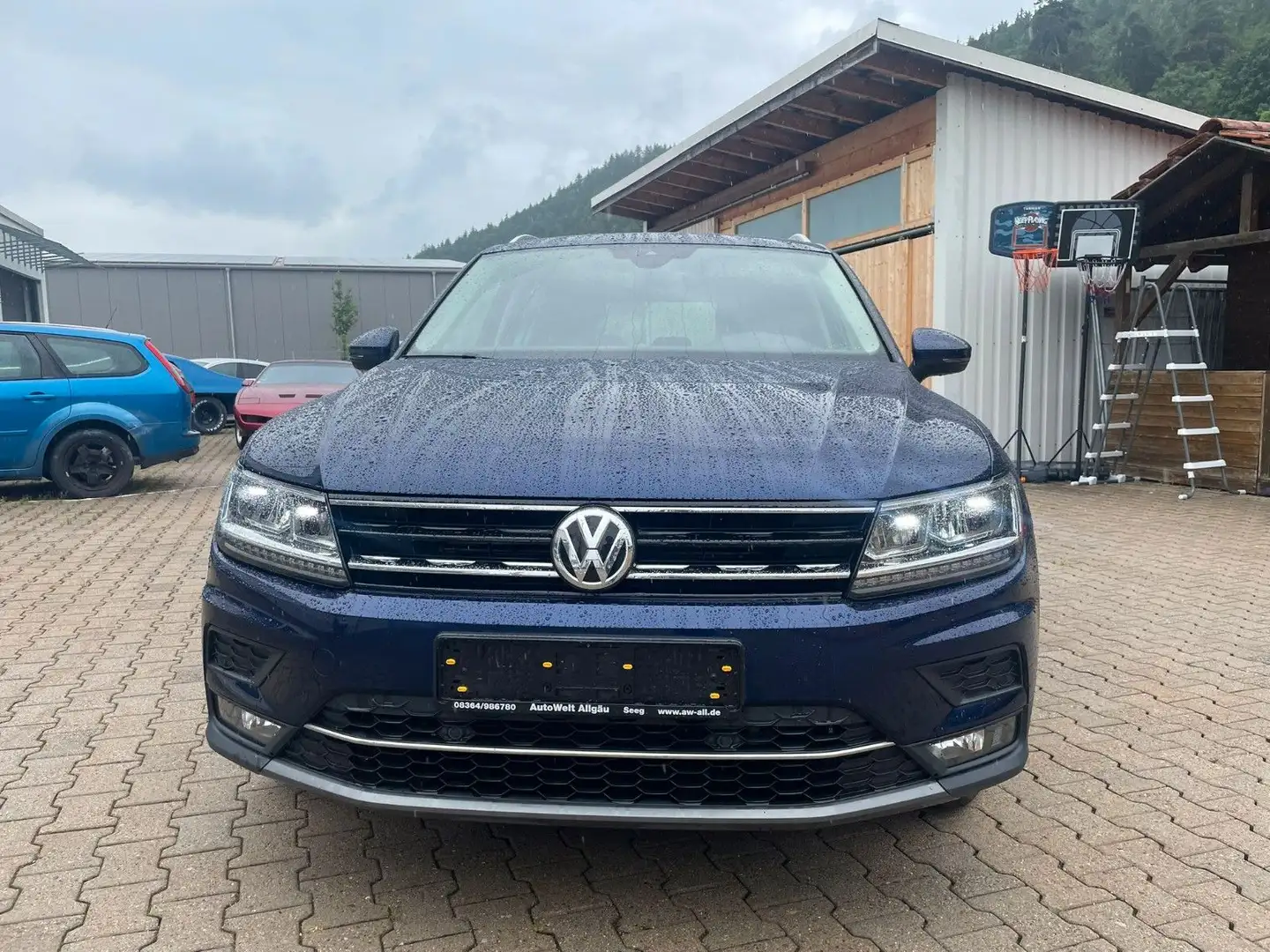 Volkswagen Tiguan Highline 2.0 TSI Highline 4Motion / AHK Blau - 2