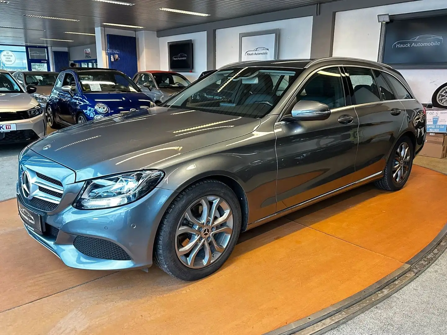 Mercedes-Benz C 200 d NAVI/AHK/SHZ/TEILLEDER/START&STOP Grau - 1