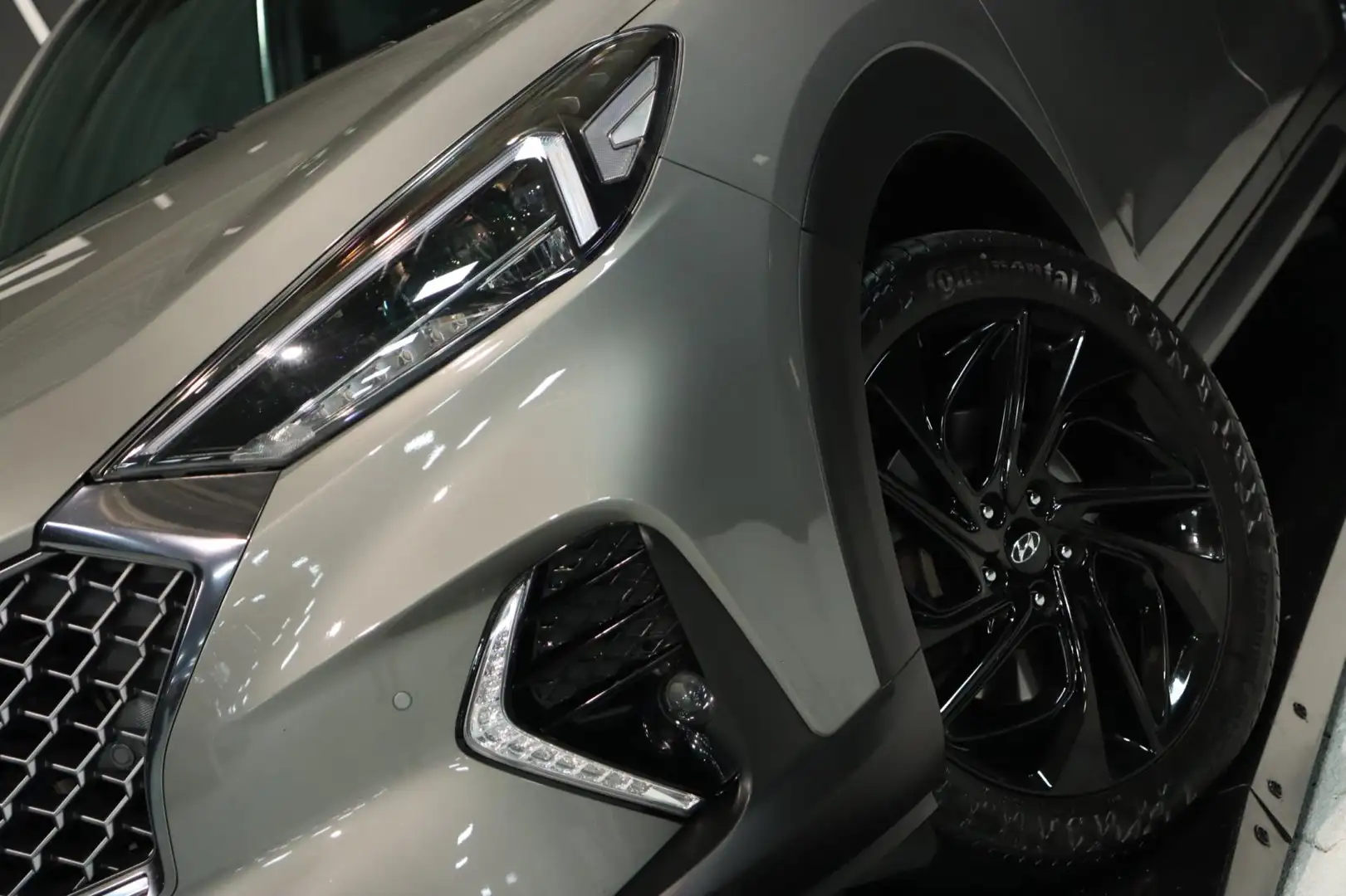 Hyundai TUCSON 1.6 T-GDI N-Line / PANODAK / KEYLESS / 360 / VOLLE Gris - 2