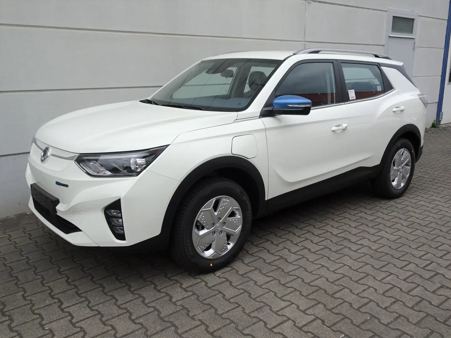 SsangYong Korando E-Motion Bronze WärmeP RKam Blanc - 2