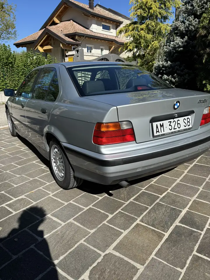 BMW 318i Restaurata, foto 3