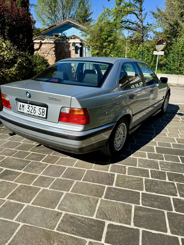 BMW 318i Restaurata, foto 4