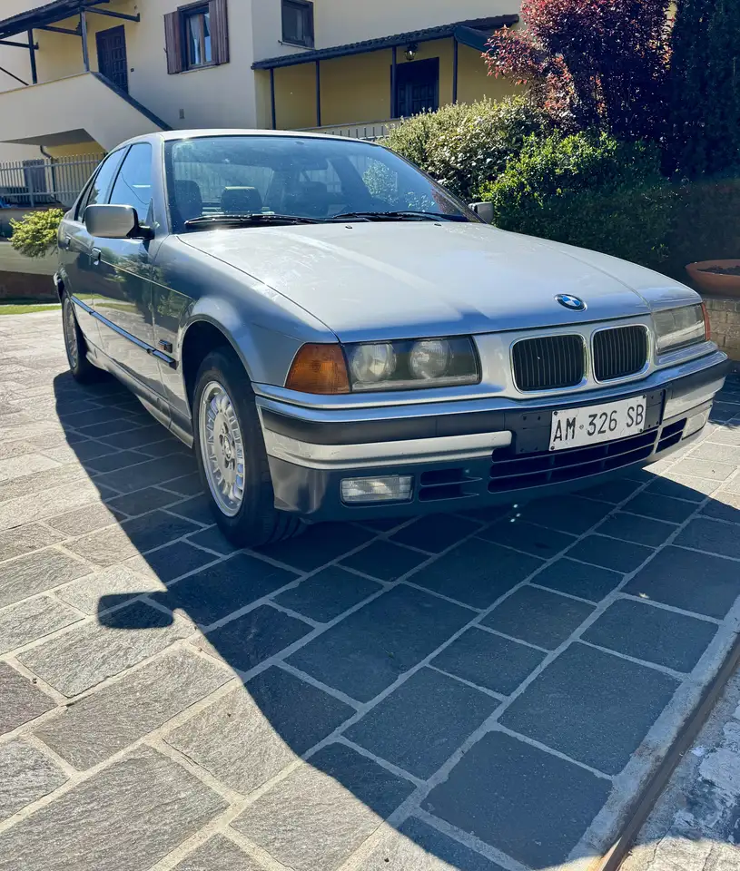 BMW 318i Restaurata, foto 2