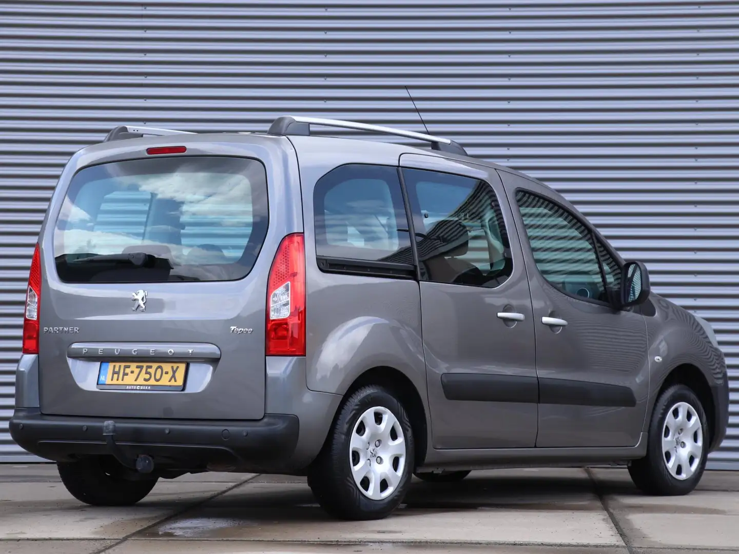 Peugeot Partner Tepee 1.6 VTi Tendance *Panodak*Klimaatreg.*Trekha Grijs - 2