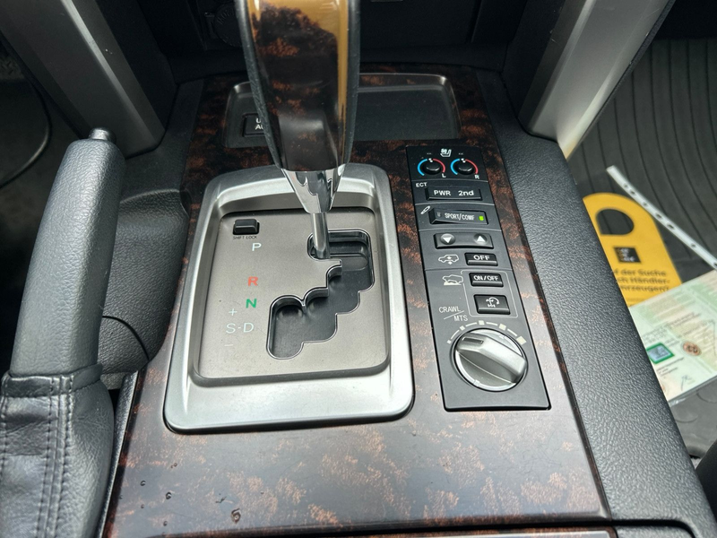 Toyota Land Cruiser 200 4.5 V8 Diesel Executive 1.Hand — photo 13
