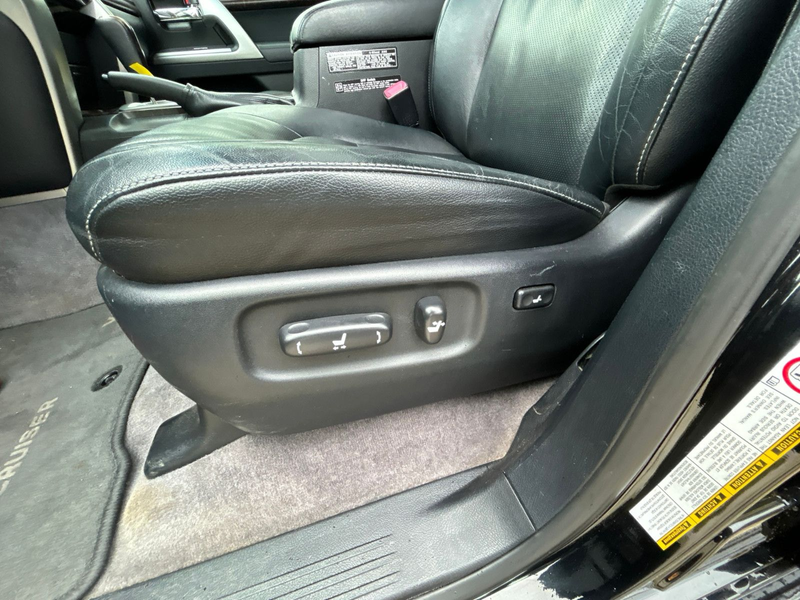 Toyota Land Cruiser 200 4.5 V8 Diesel Executive 1.Hand — photo 6