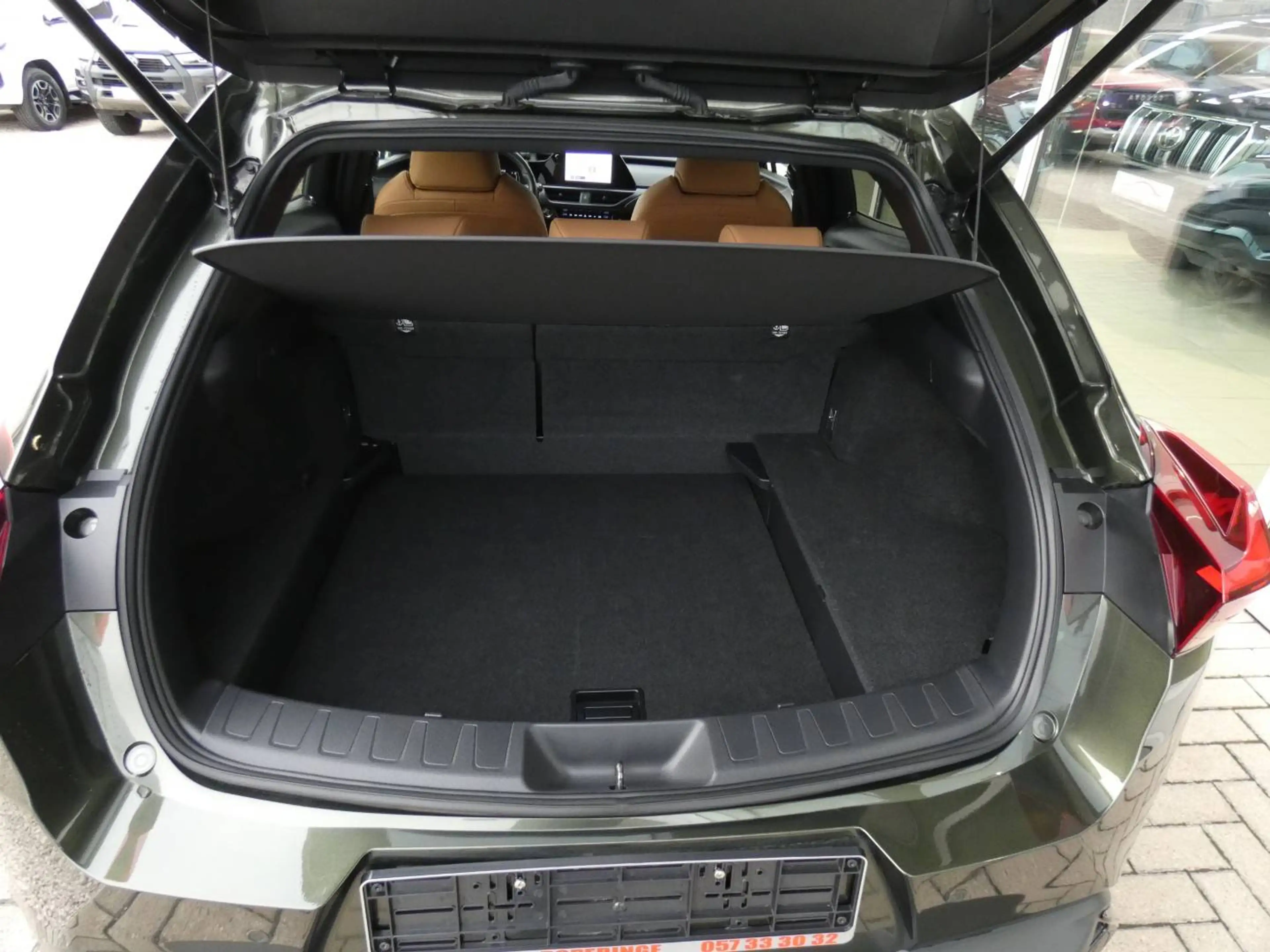 Lexus UX 250h HYBRID F-Sport Design +COGNAC LEDER +Dodehoek +Zetelverwarming +GPS +Carplay +Parkeersensoren — photo 14