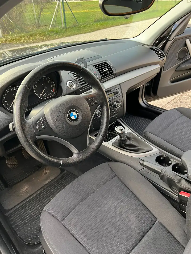 BMW 116 116i Schwarz - 1