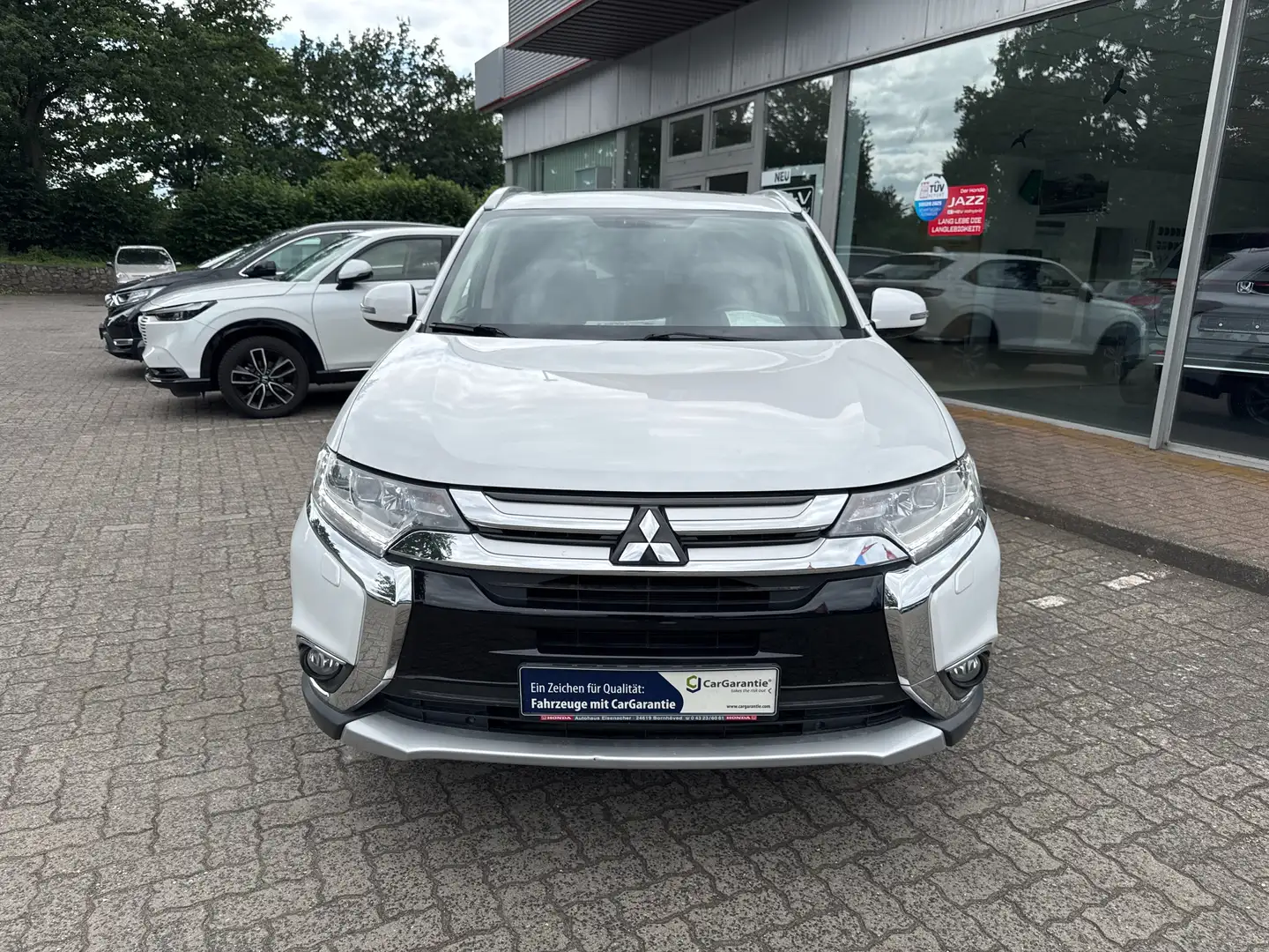 Mitsubishi Outlander Top 4WD Wit - 2