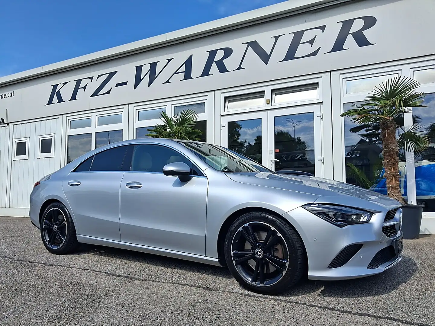Mercedes-Benz CLA 250 4MATIC Aut. Silber - 1