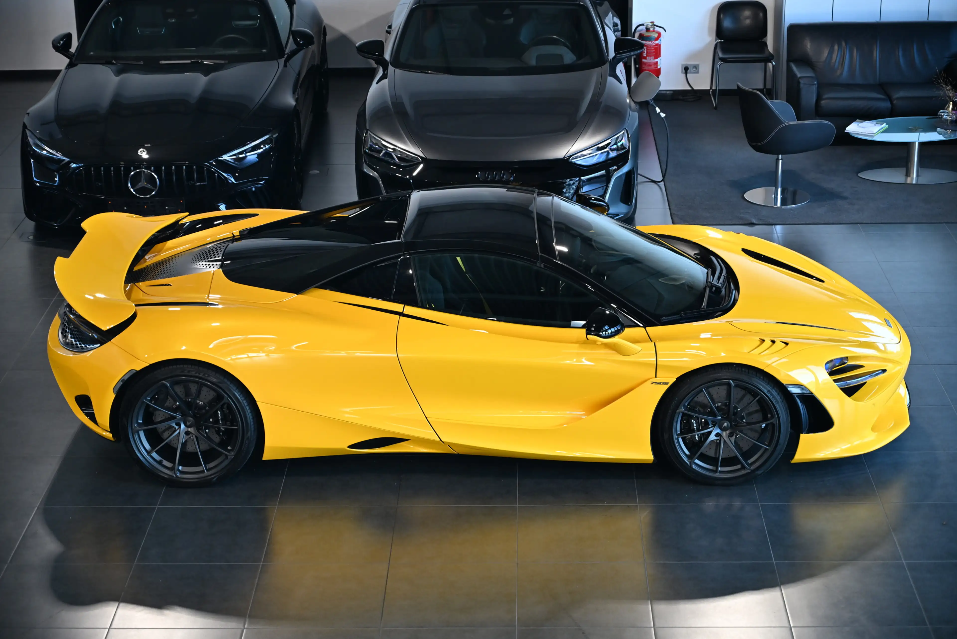 McLaren 750S Spider MSO Volcano Yellow Full Alcantara — photo 14