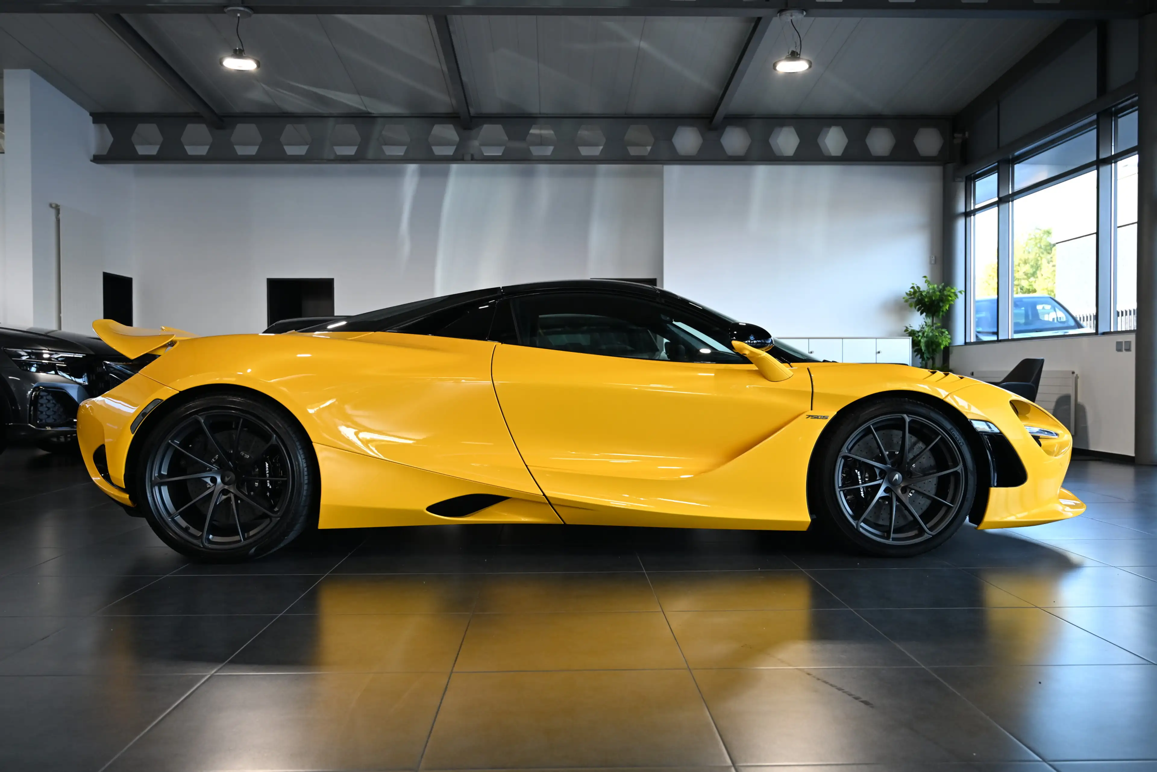 McLaren 750S Spider MSO Volcano Yellow Full Alcantara — photo 11