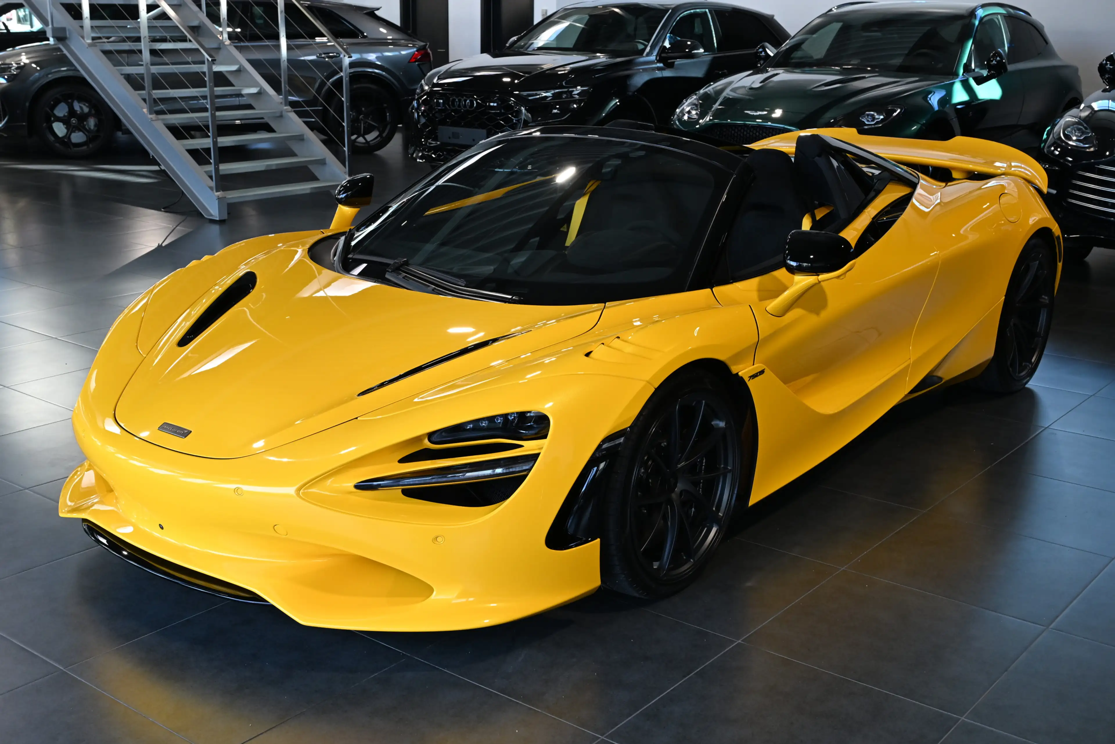 McLaren 750S Spider MSO Volcano Yellow Full Alcantara — photo 9