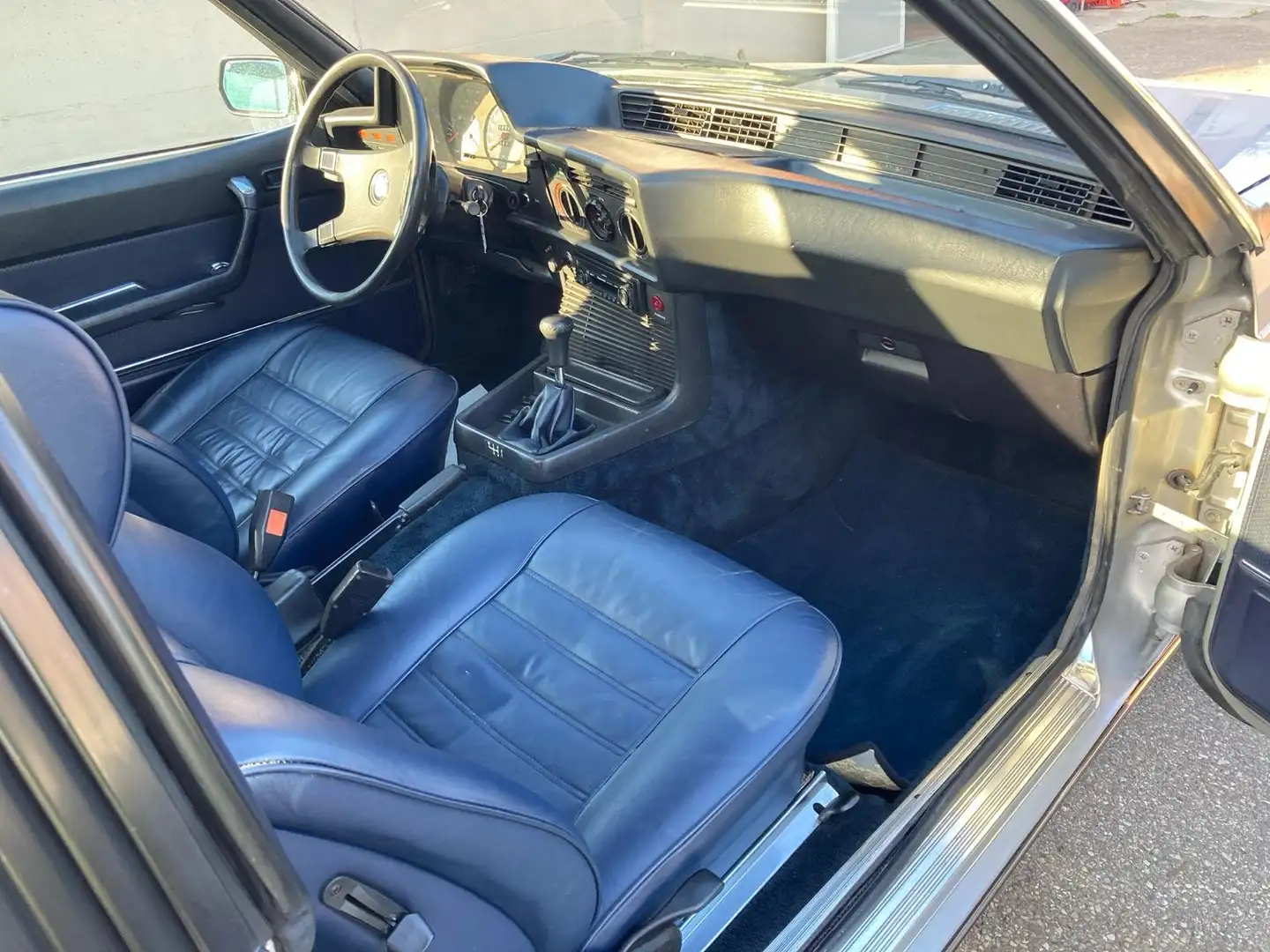 BMW 633 633 CSi Argintiu - 2