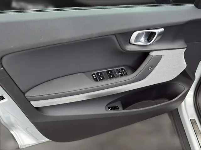 Polestar Polestar 2 view 28