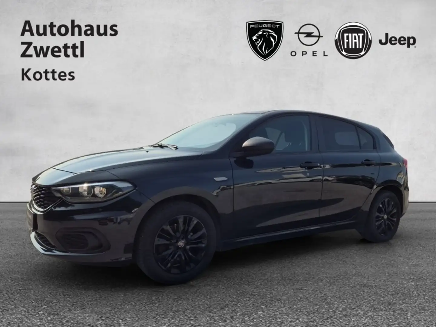 Fiat Tipo 1.4 16V 95 Street Zwart - 1