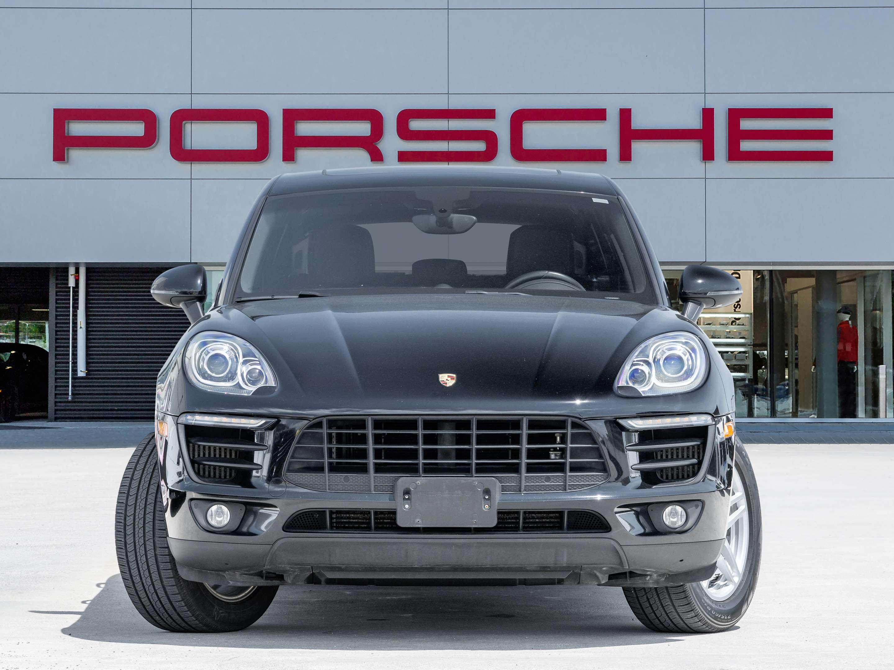 2015 Porsche Macan S | 340 Horsepower | No Accidents thumb 6