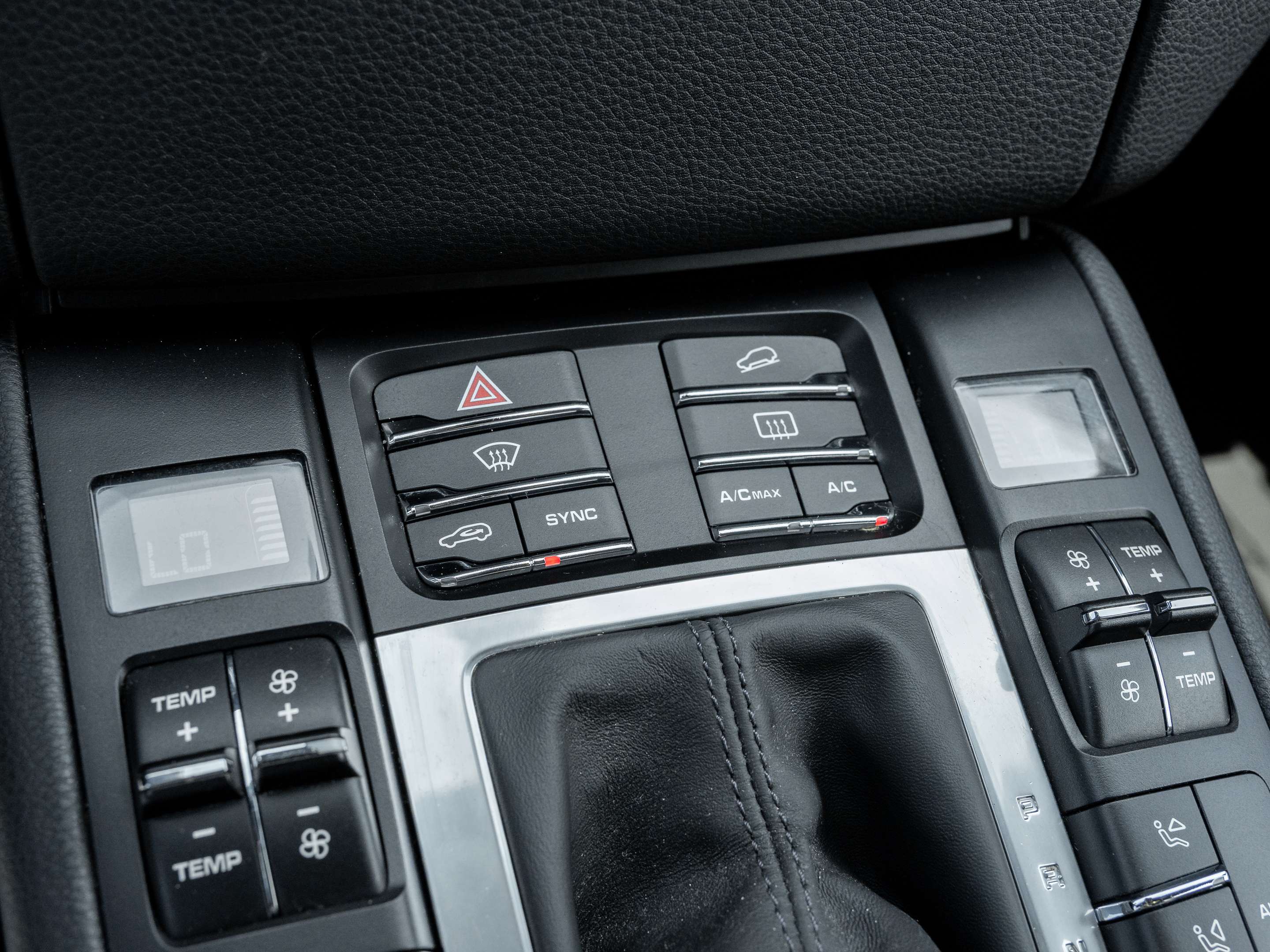2015 Porsche Macan S | 340 Horsepower | No Accidents thumb 23